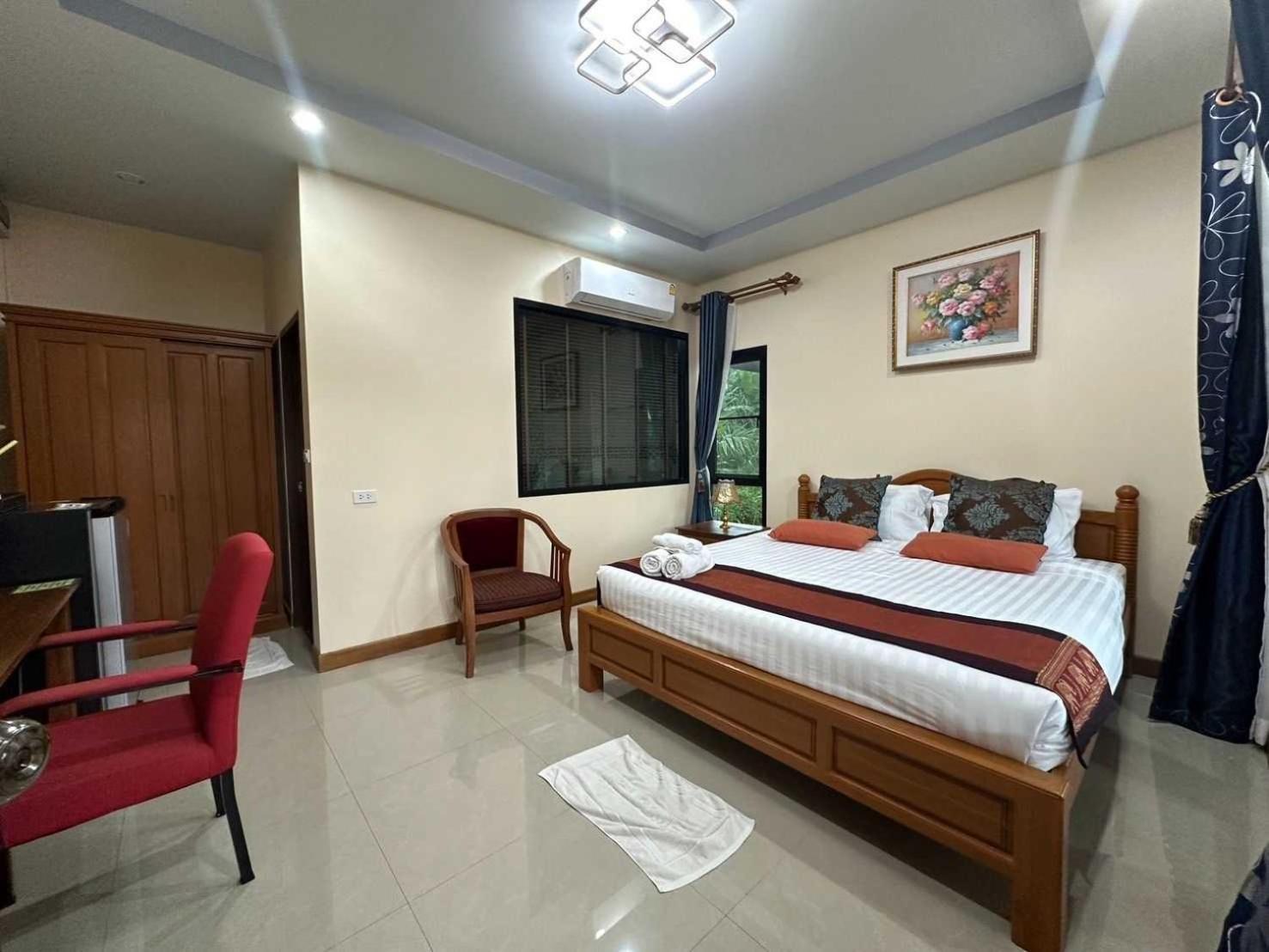 Capital O 75518 Baan Rose Resort Ao Luk Ngoại thất bức ảnh