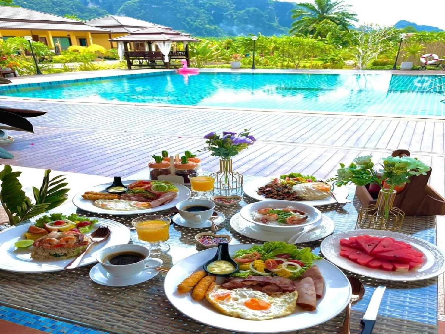 Capital O 75518 Baan Rose Resort Ao Luk Ngoại thất bức ảnh