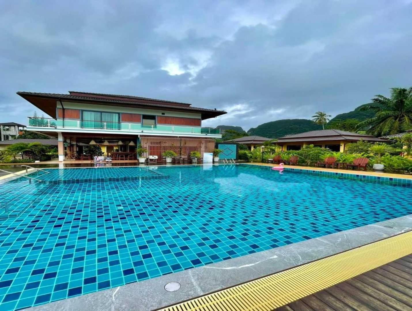 Capital O 75518 Baan Rose Resort Ao Luk Ngoại thất bức ảnh